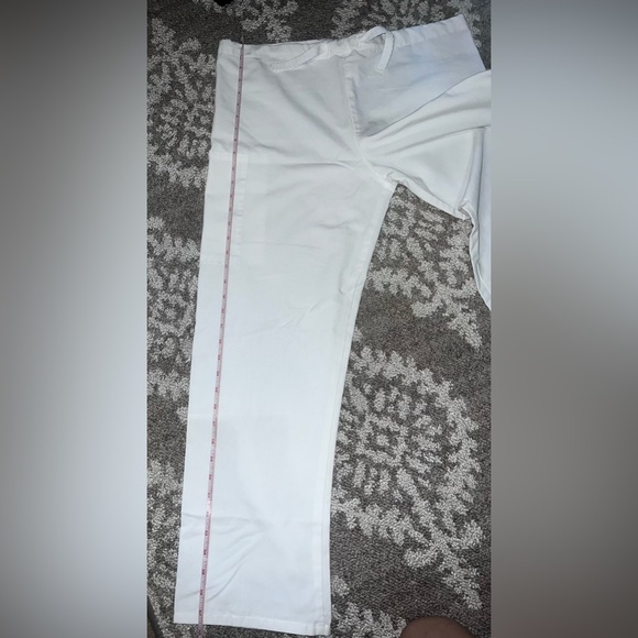 ⭐️Fundamentals, white scrub pants, size XS⭐️Great Used Condition⭐️ - Picture 9 of 12
